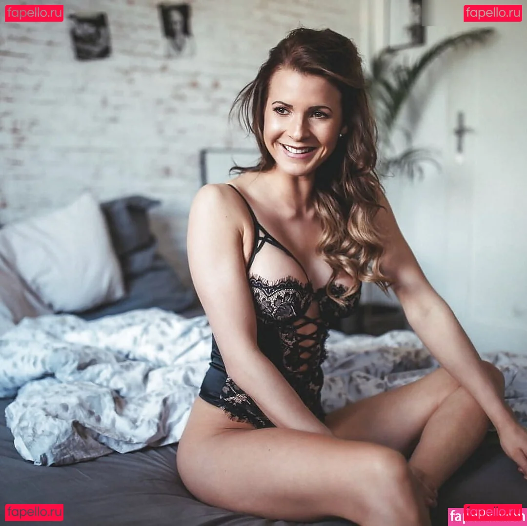 Eva Maren Besserer Onlyfans Photo Gallery 