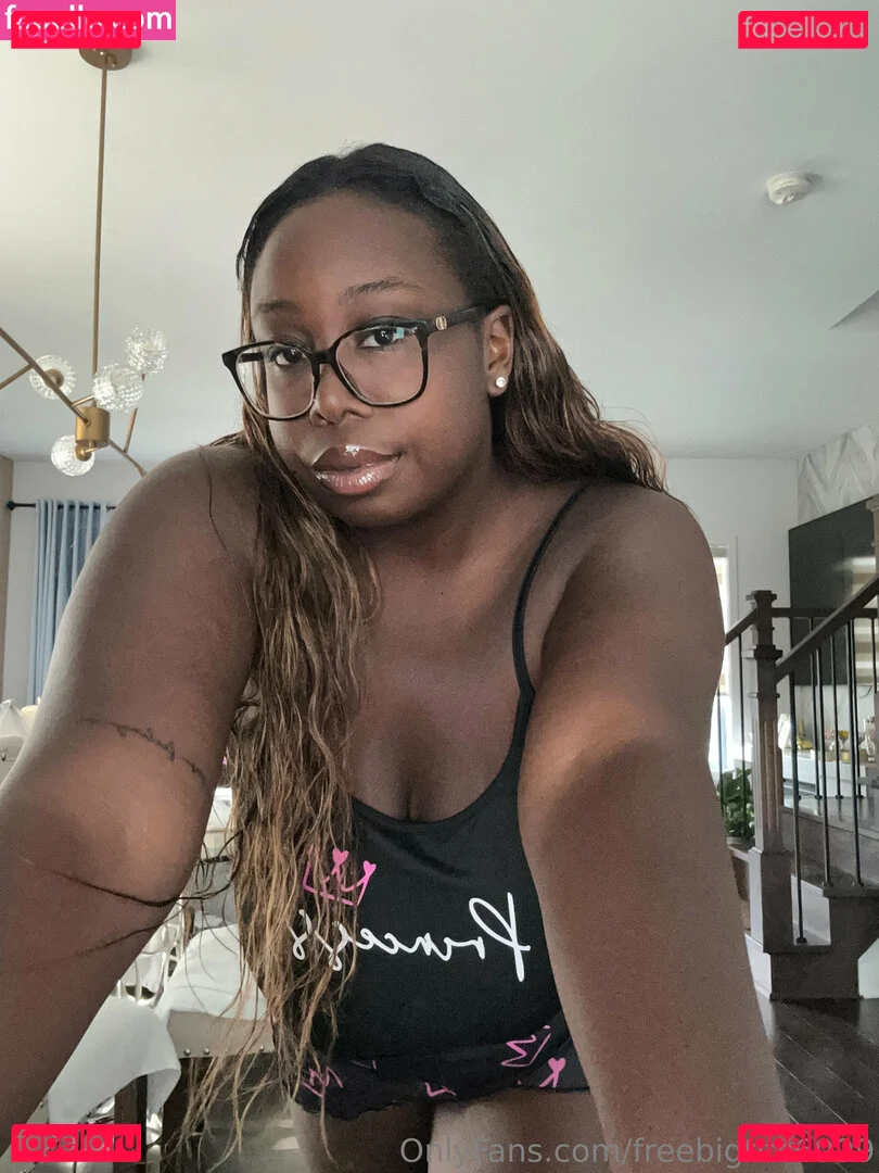 freebigtits6999 Onlyfans Photo Gallery 