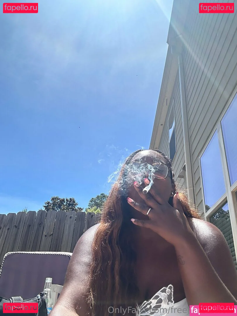 freebigtits6999 Onlyfans Photo Gallery 