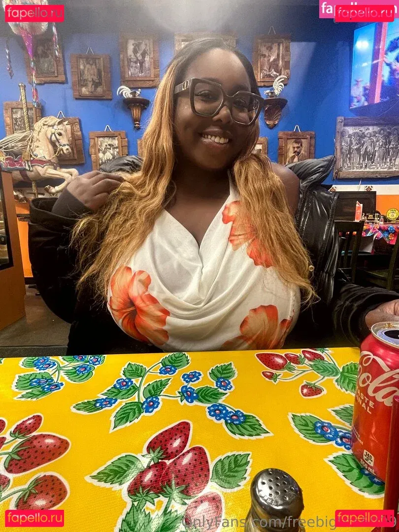 freebigtits6999 Onlyfans Photo Gallery 