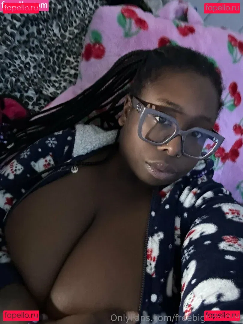 freebigtits6999 Onlyfans Photo Gallery 