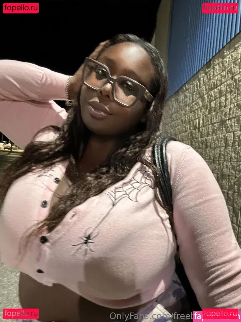 freebigtits6999 Onlyfans Photo Gallery 