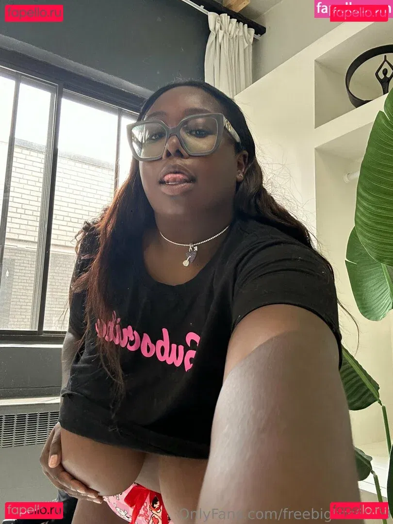 freebigtits6999 Onlyfans Photo Gallery 