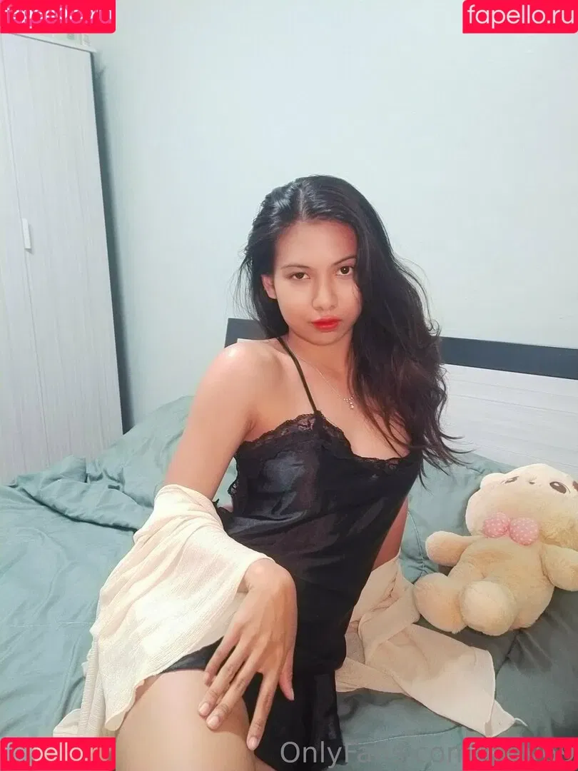 ploy69 Onlyfans Photo Gallery 
