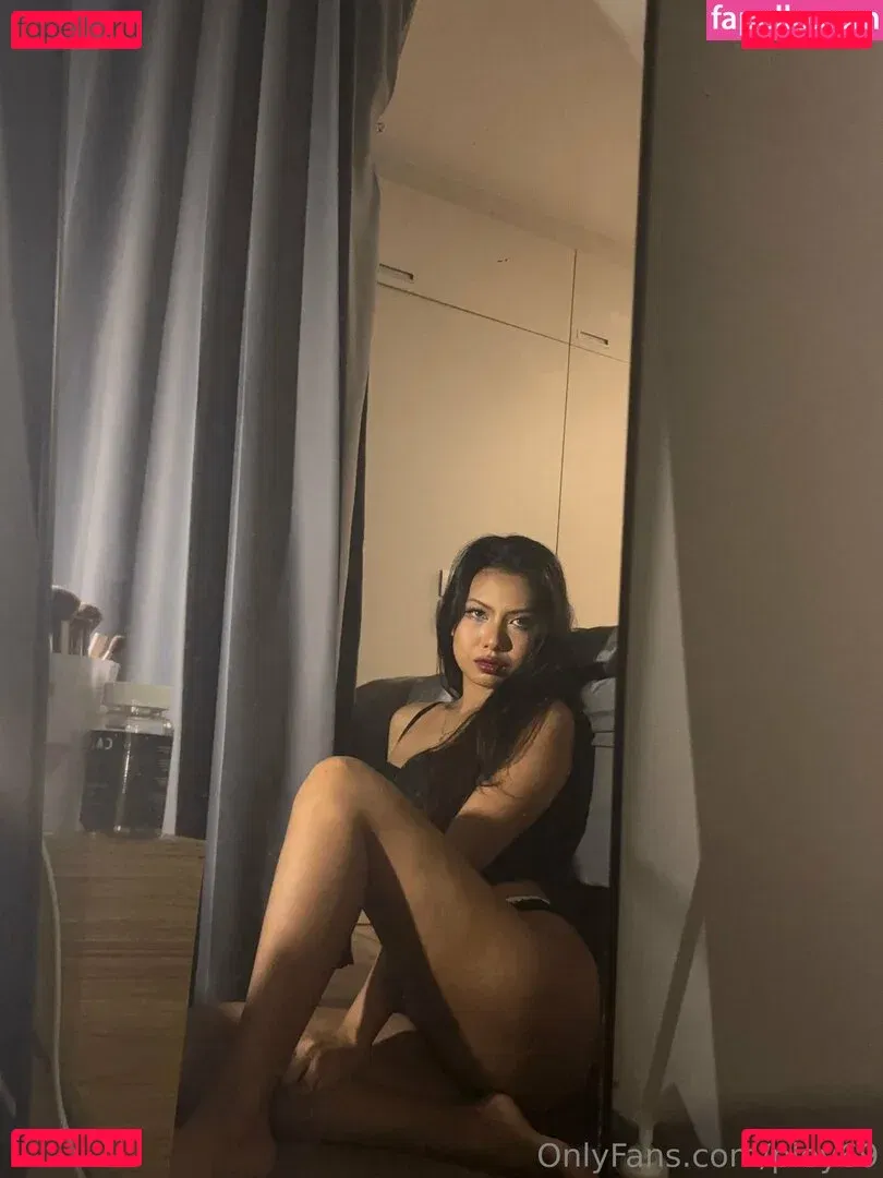 ploy69 Onlyfans Photo Gallery 