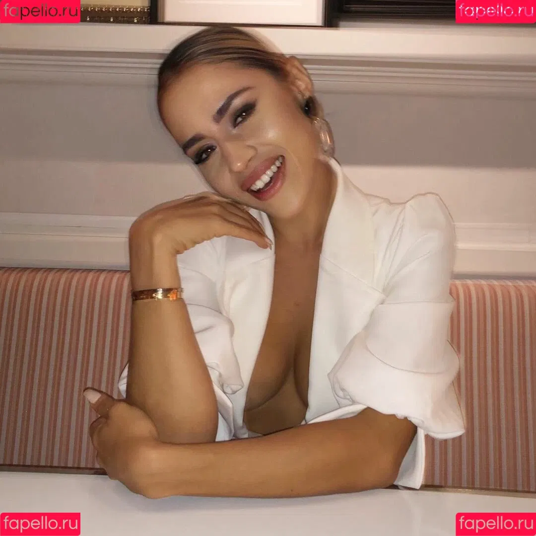 Alexia Inguanzo Onlyfans Photo Gallery 