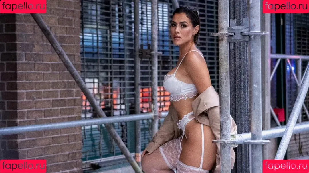 Alexia Inguanzo Onlyfans Photo Gallery 
