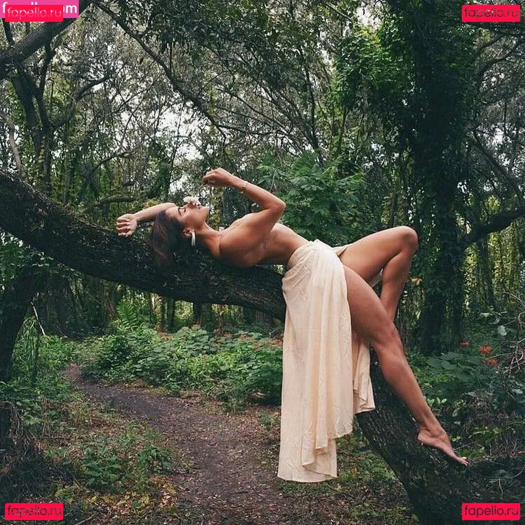 Alexia Inguanzo Onlyfans Photo Gallery 