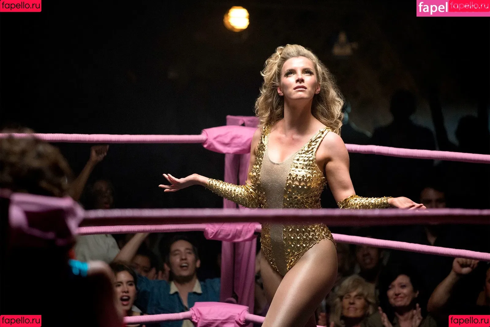 Betty Gilpin Onlyfans Photo Gallery 