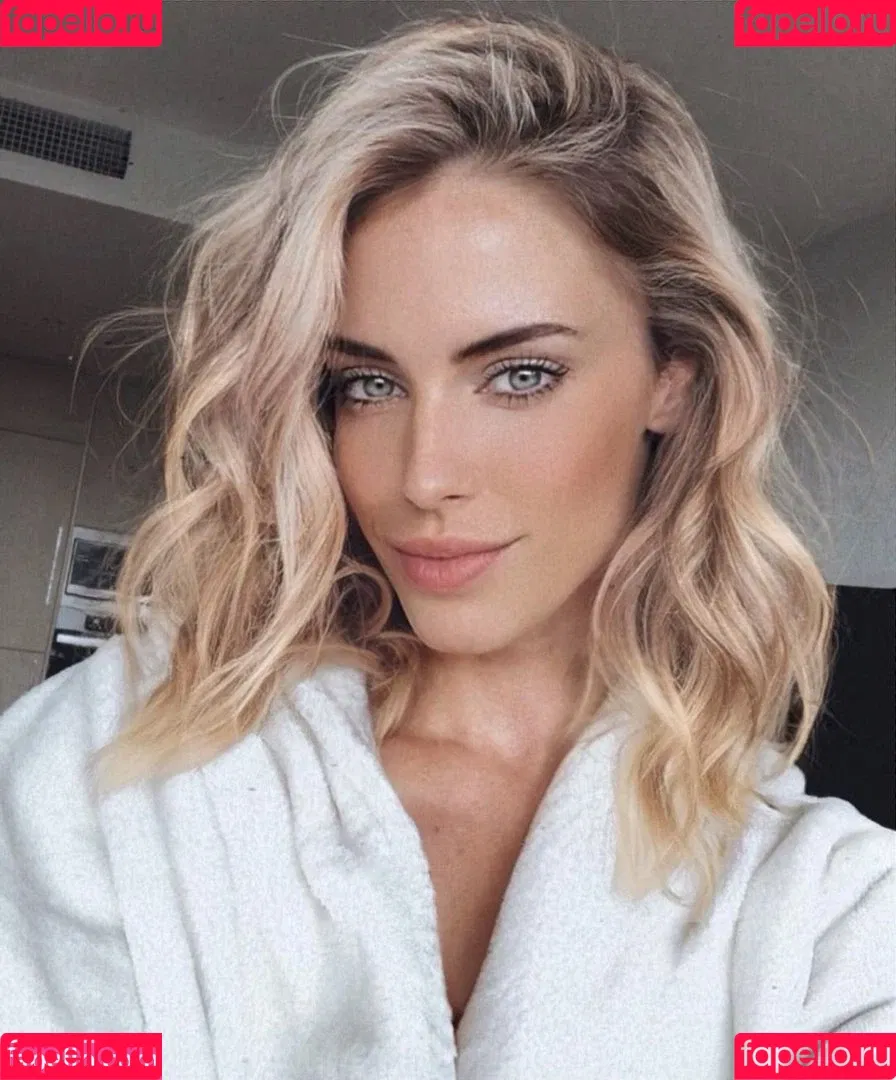 Jessica Lowndes Onlyfans Photo Gallery 