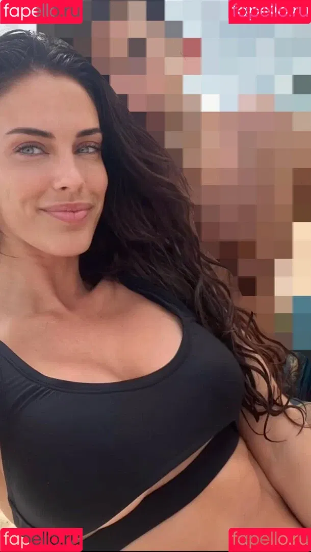 Jessica Lowndes Onlyfans Photo Gallery 