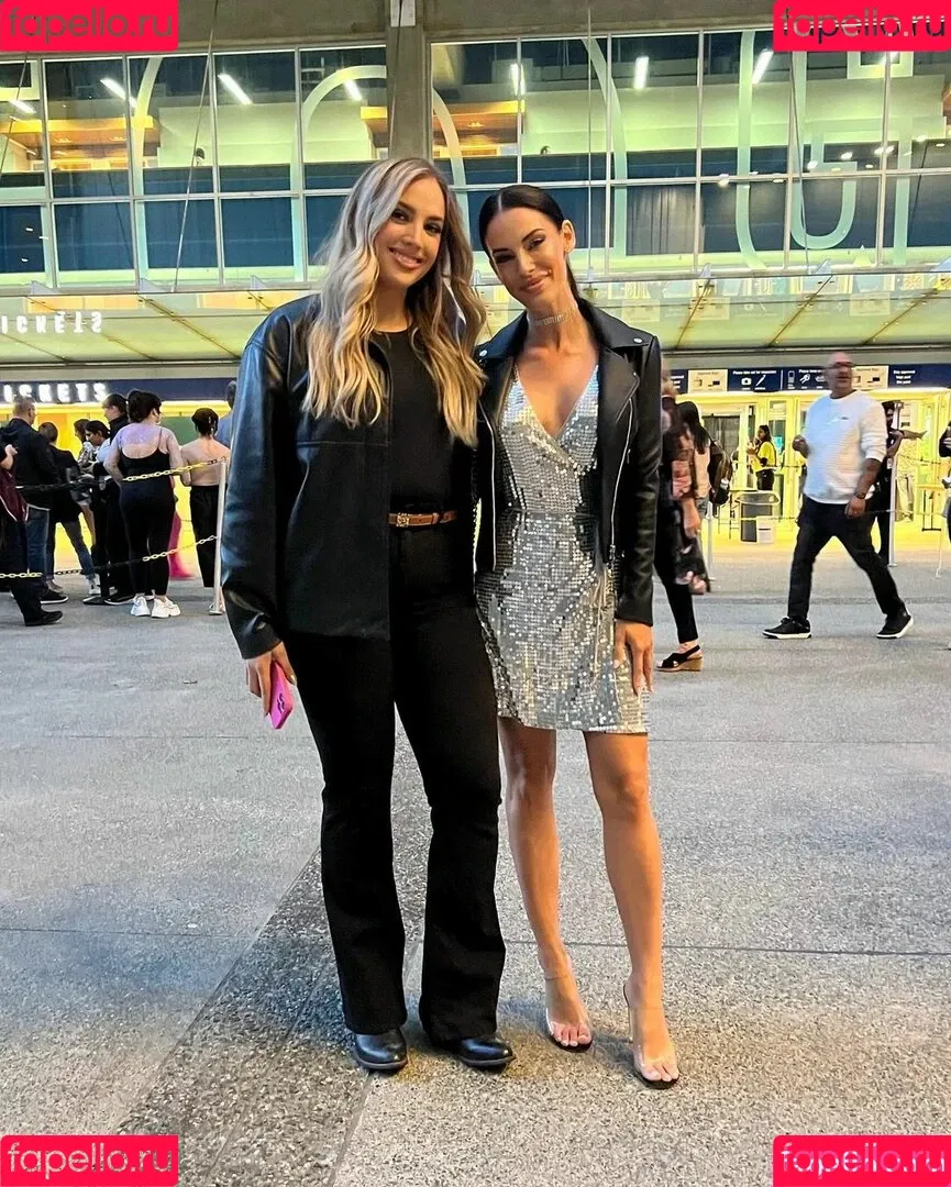 Jessica Lowndes Onlyfans Photo Gallery 