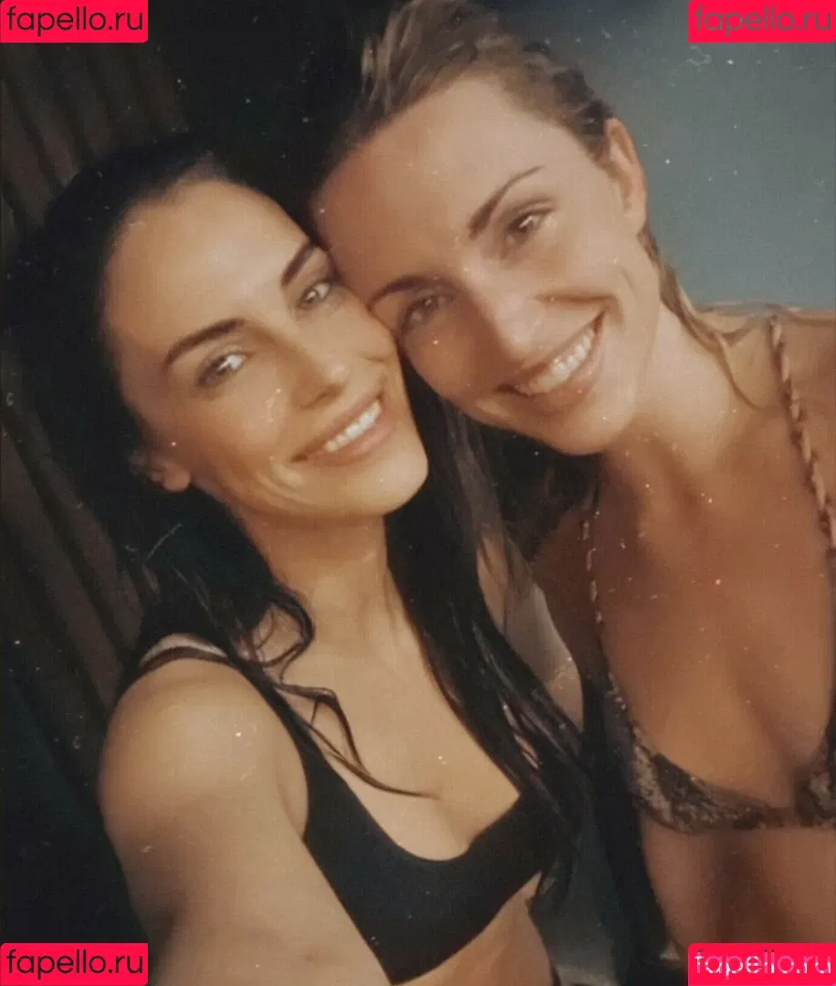 Jessica Lowndes Onlyfans Photo Gallery 