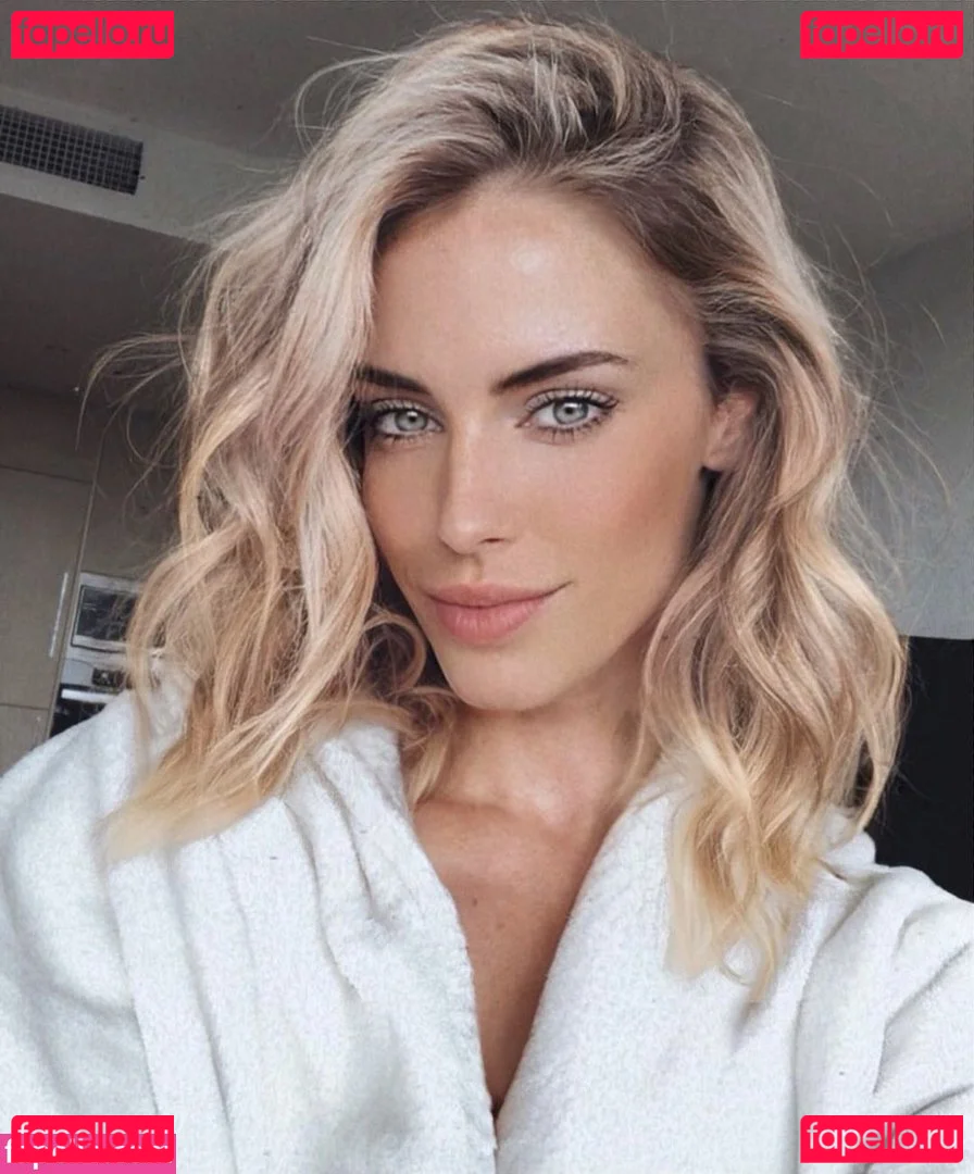 Jessica Lowndes Onlyfans Photo Gallery 
