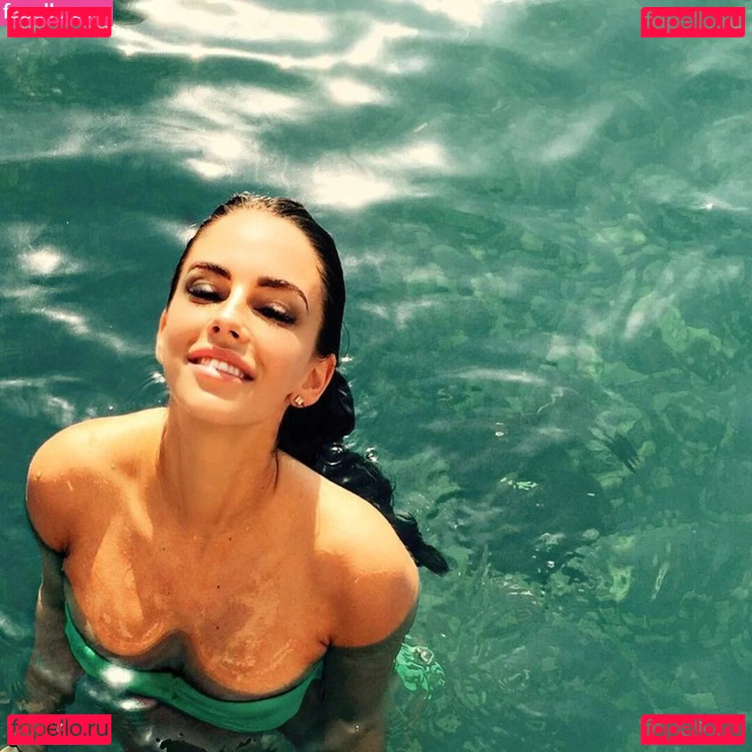 Jessica Lowndes Onlyfans Photo Gallery 