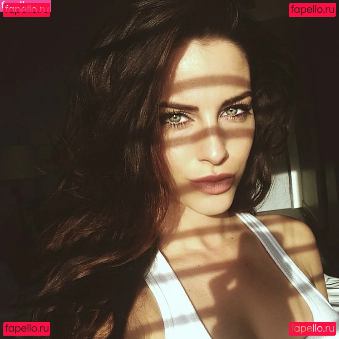 Jessica Lowndes Onlyfans Photo Gallery 