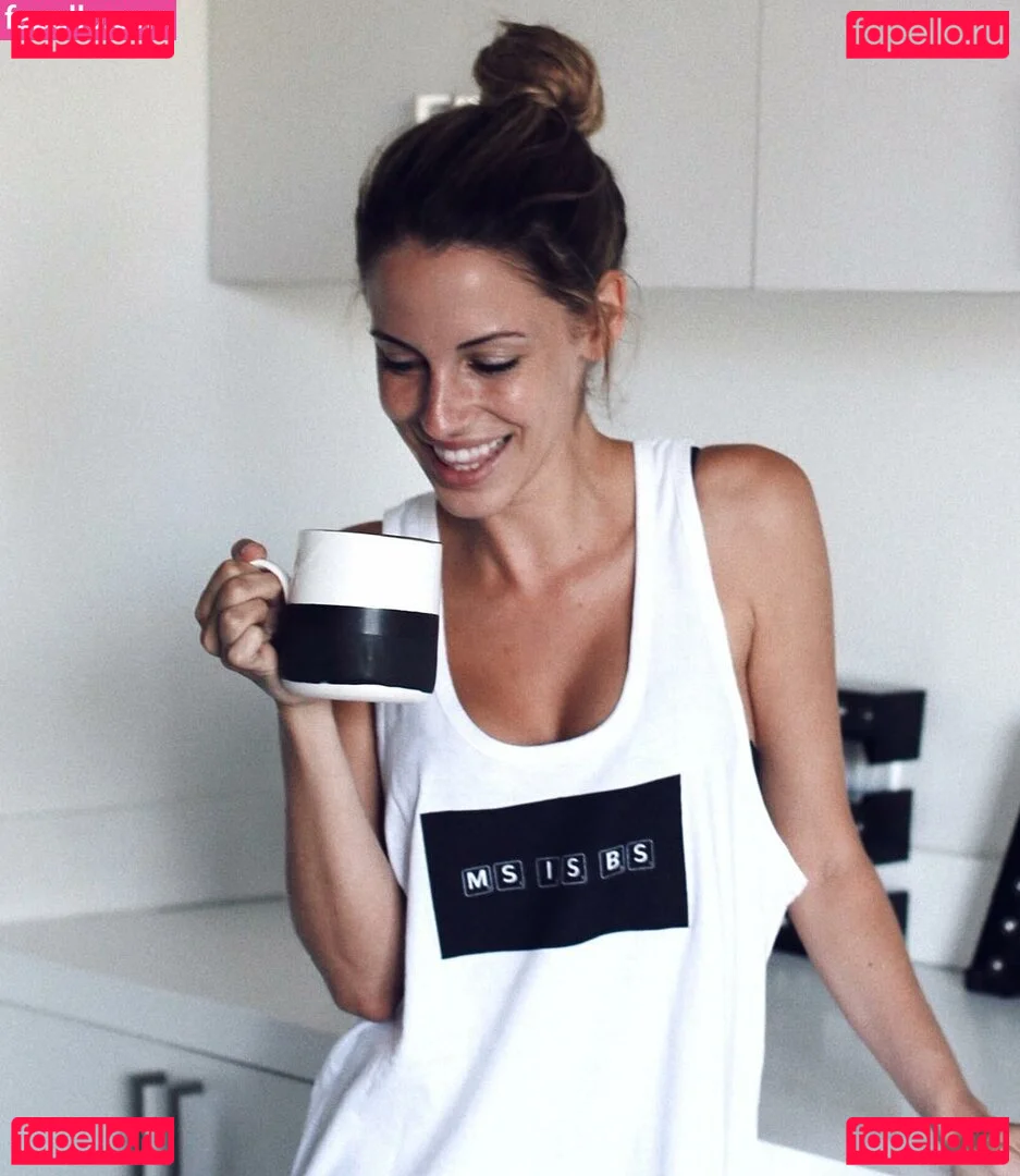 Jessica Lowndes Onlyfans Photo Gallery 