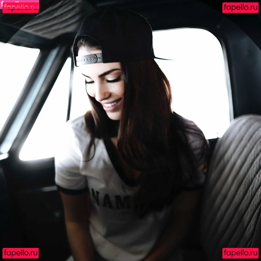 Jessica Lowndes Onlyfans Photo Gallery 