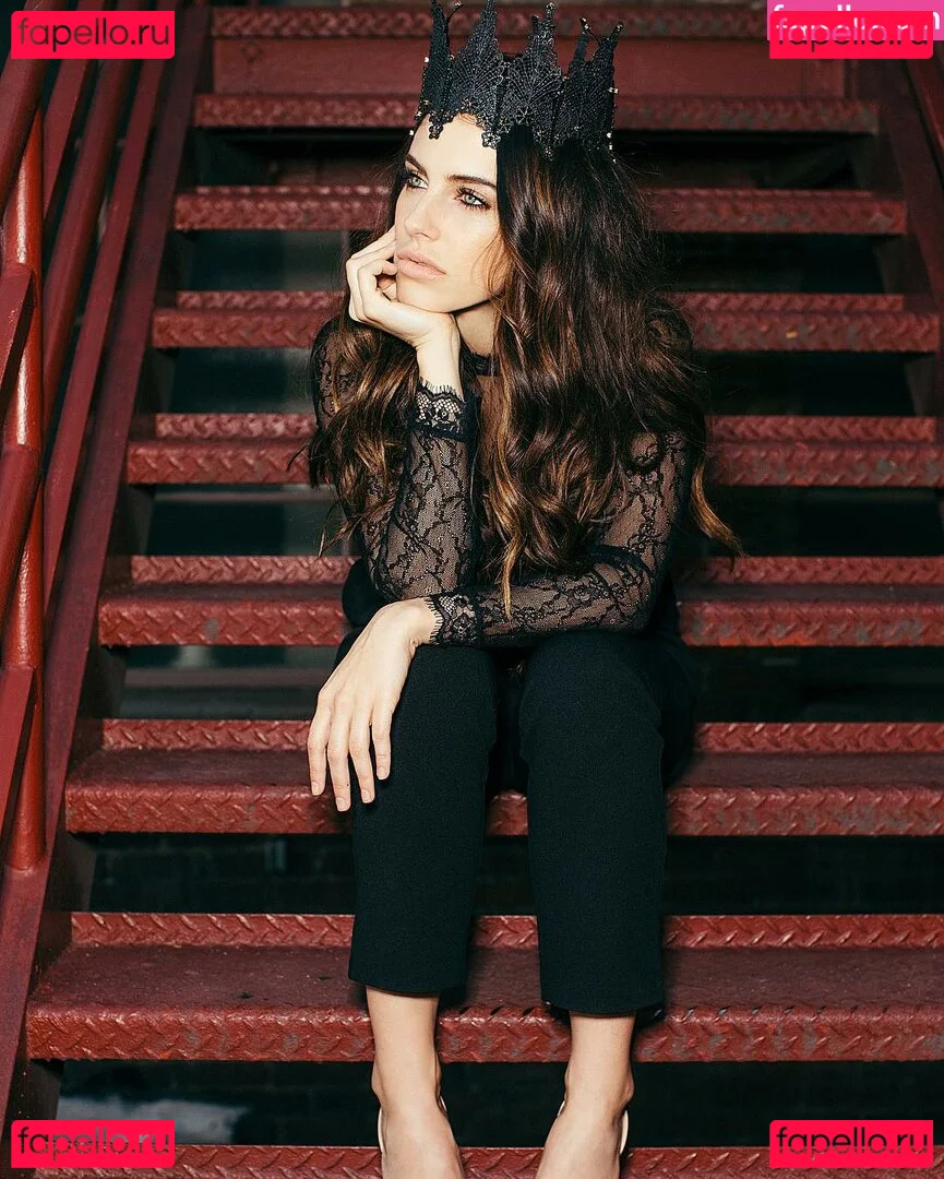 Jessica Lowndes Onlyfans Photo Gallery 