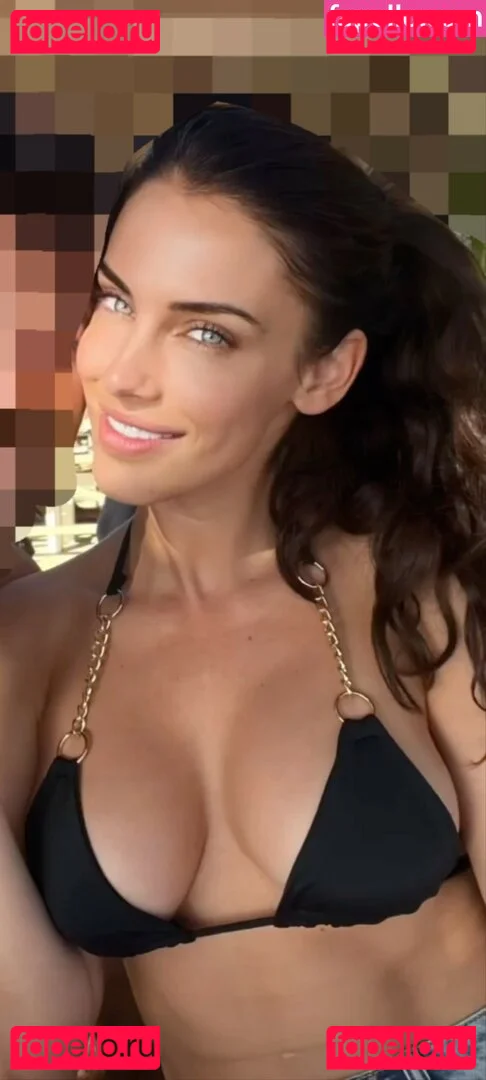 Jessica Lowndes Onlyfans Photo Gallery 