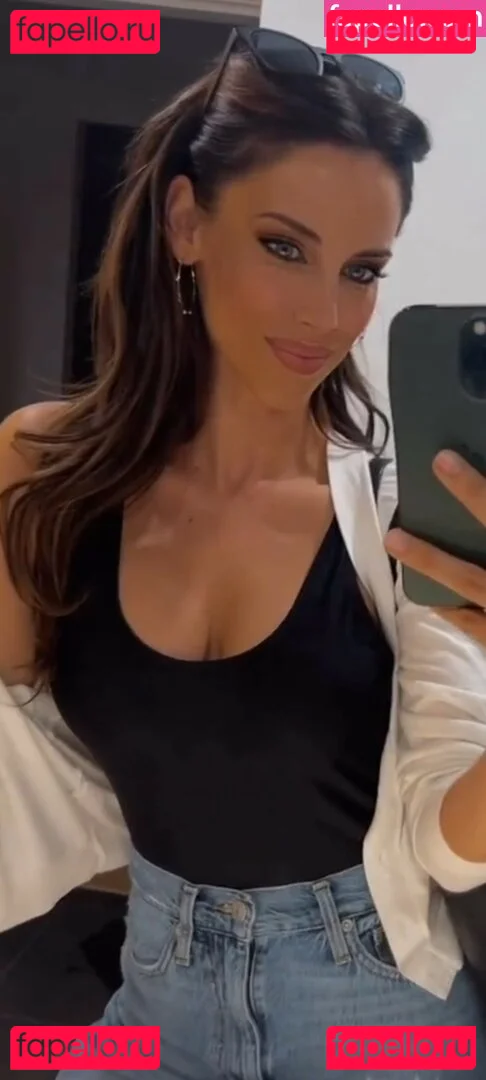 Jessica Lowndes Onlyfans Photo Gallery 