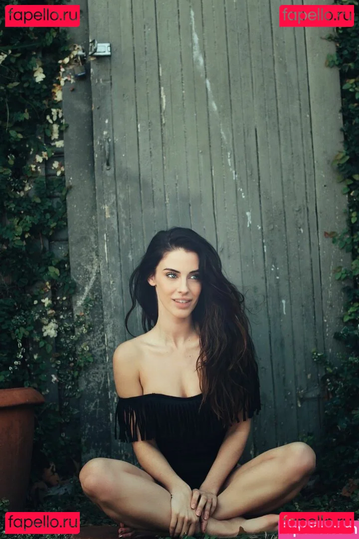 Jessica Lowndes Onlyfans Photo Gallery 