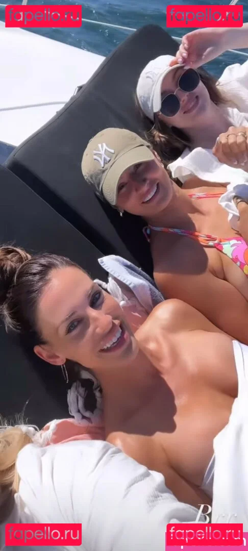 Jessica Lowndes Onlyfans Photo Gallery 