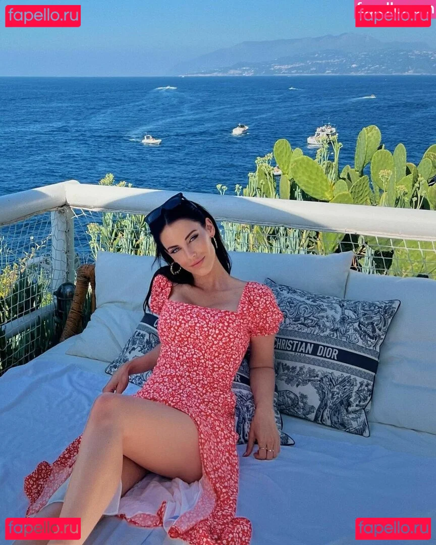 Jessica Lowndes Onlyfans Photo Gallery 