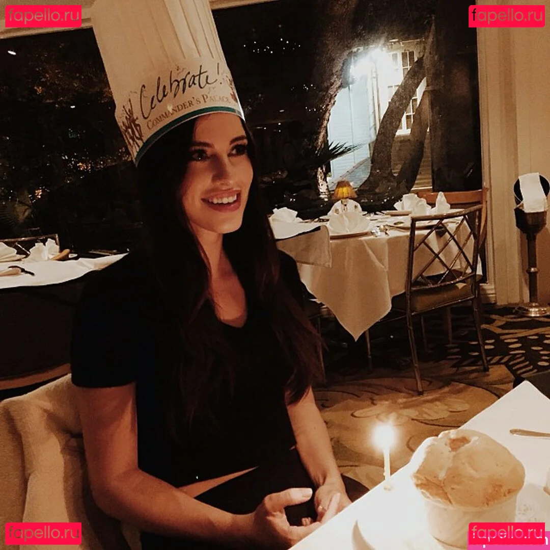 Jessica Lowndes Onlyfans Photo Gallery 