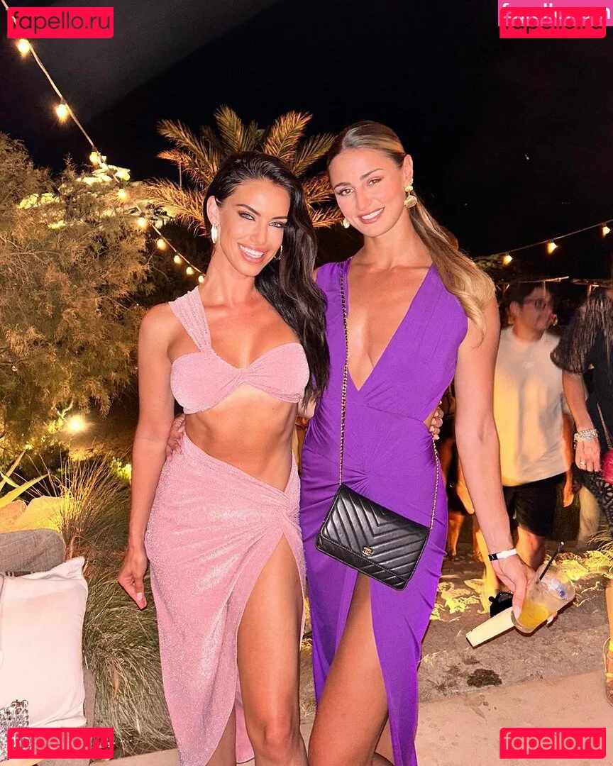 Jessica Lowndes Onlyfans Photo Gallery 