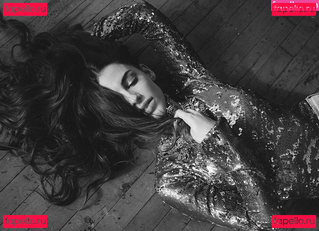 Jessica Lowndes Onlyfans Photo Gallery 