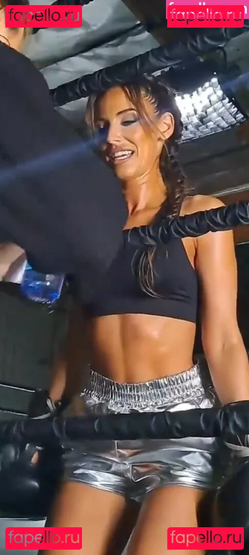 Jessica Lowndes Onlyfans Photo Gallery 