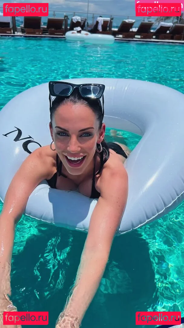 Jessica Lowndes Onlyfans Photo Gallery 