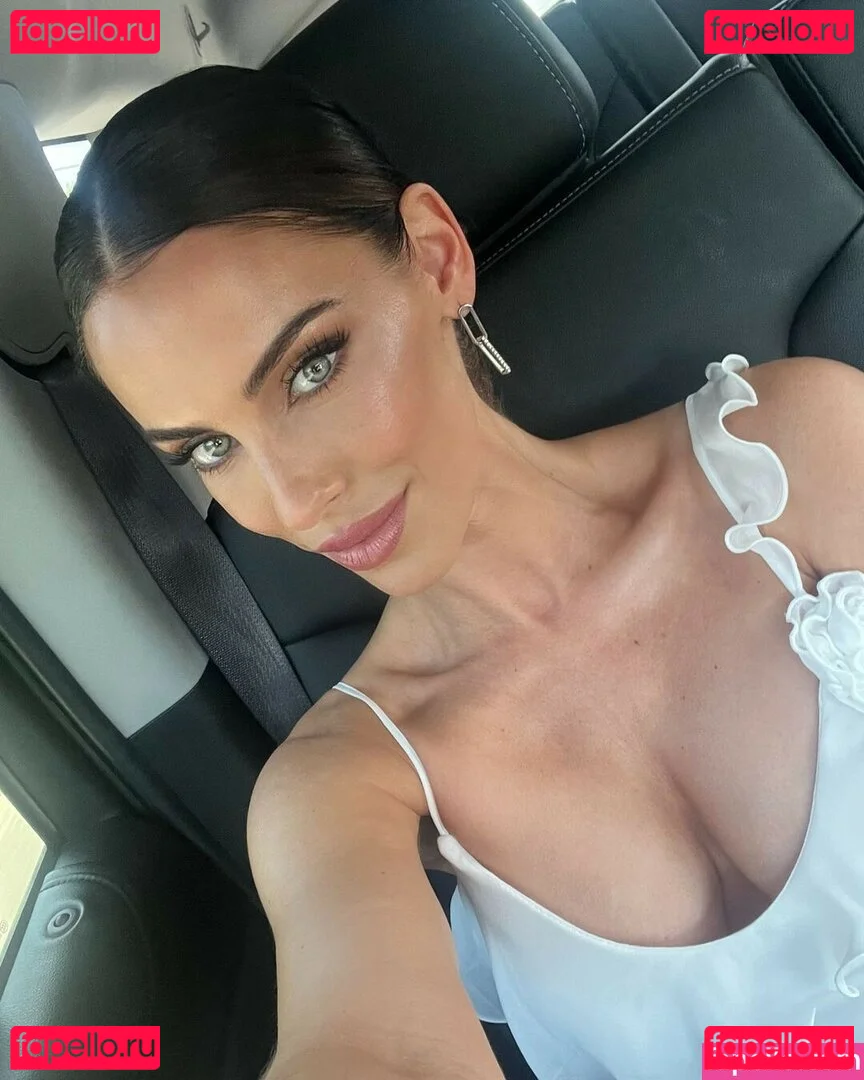 Jessica Lowndes Onlyfans Photo Gallery 