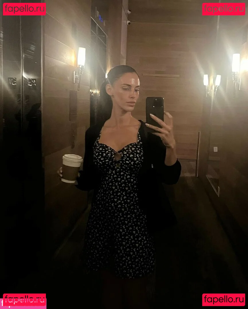Jessica Lowndes Onlyfans Photo Gallery 