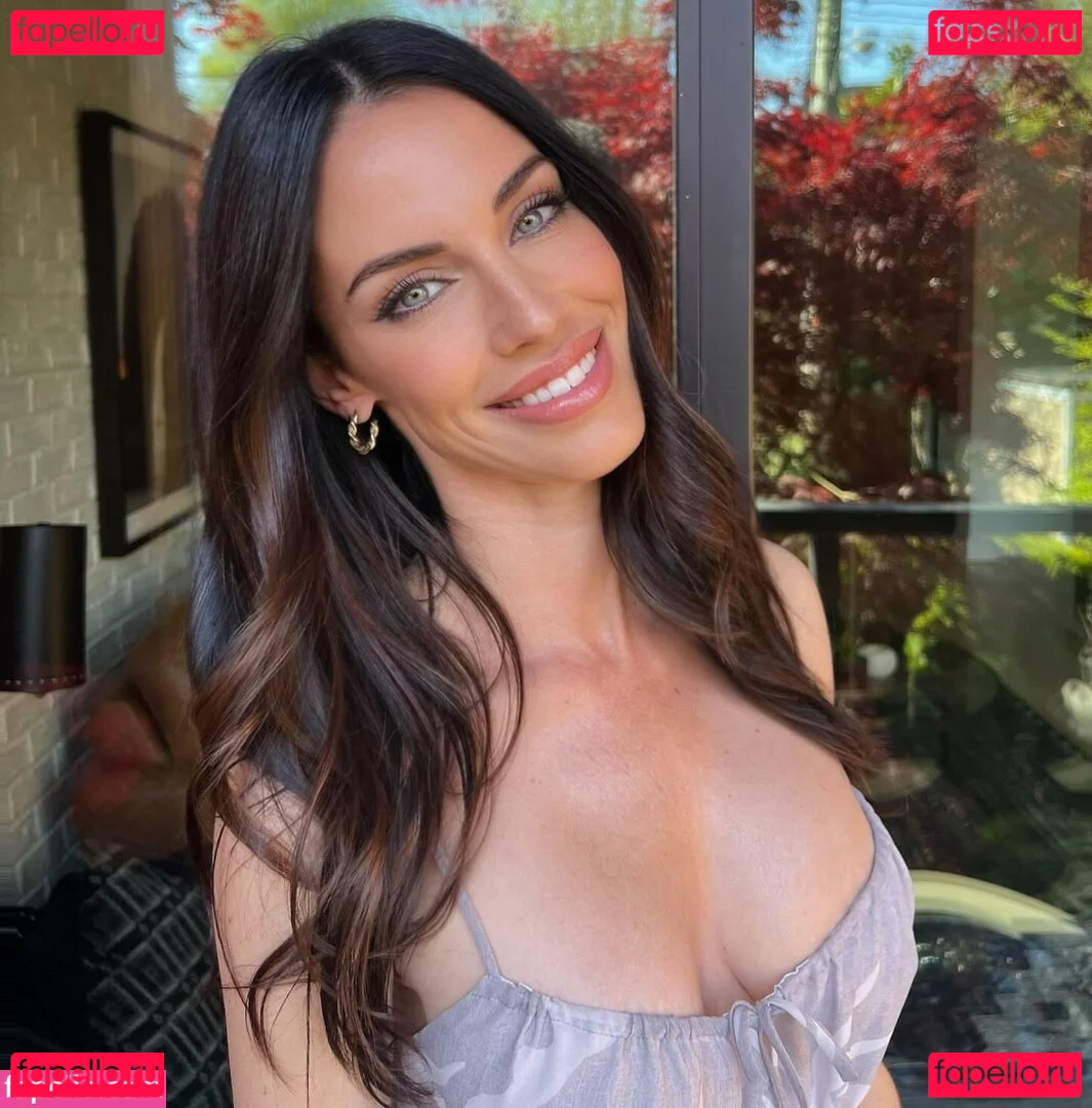 Jessica Lowndes Onlyfans Photo Gallery 