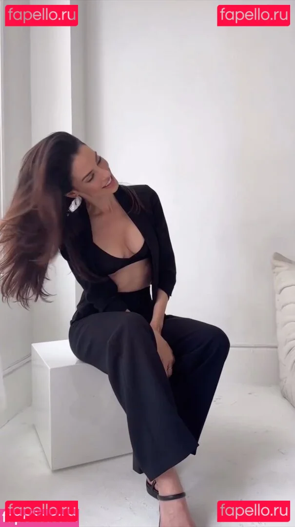 Jessica Lowndes Onlyfans Photo Gallery 