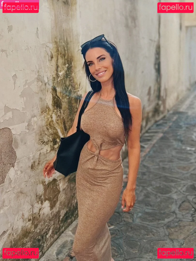 Jessica Lowndes Onlyfans Photo Gallery 