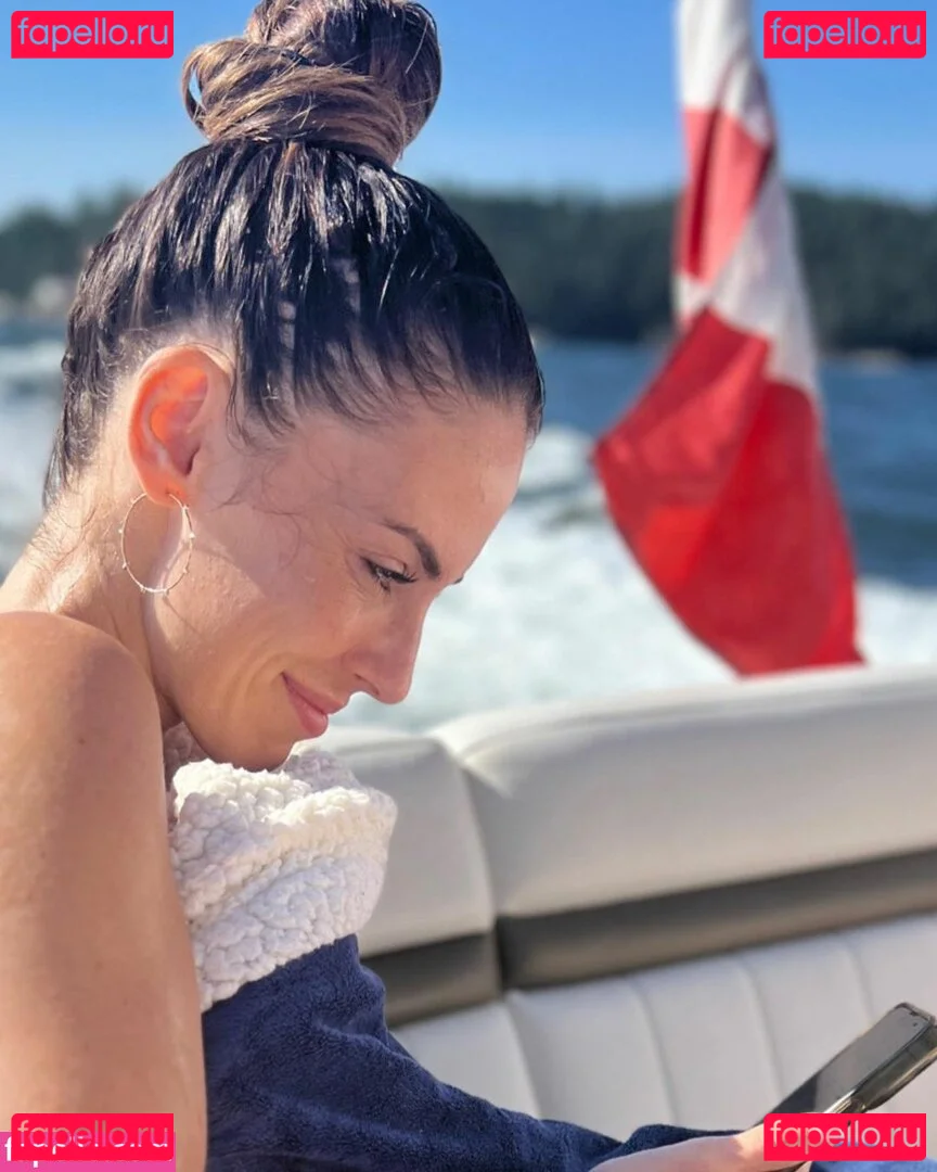 Jessica Lowndes Onlyfans Photo Gallery 