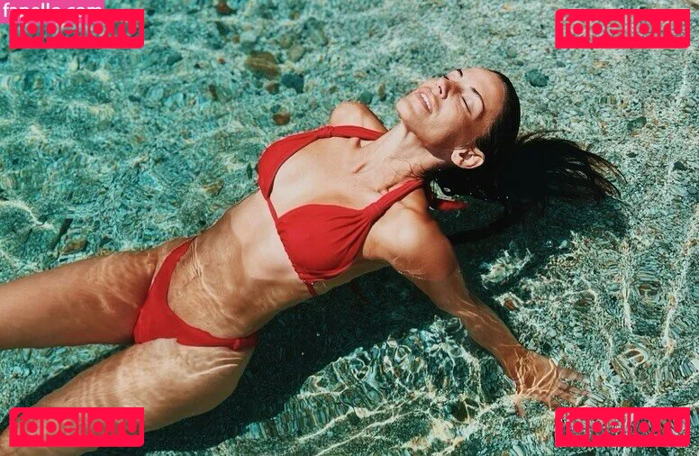 Jessica Lowndes Onlyfans Photo Gallery 