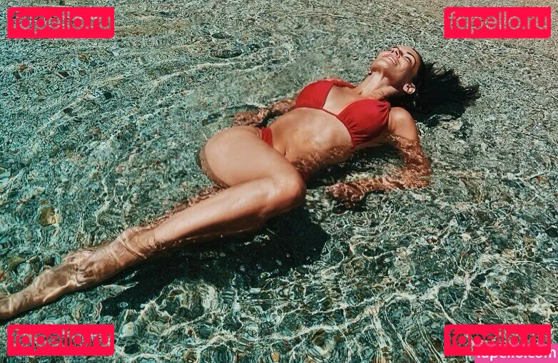 Jessica Lowndes Onlyfans Photo Gallery 