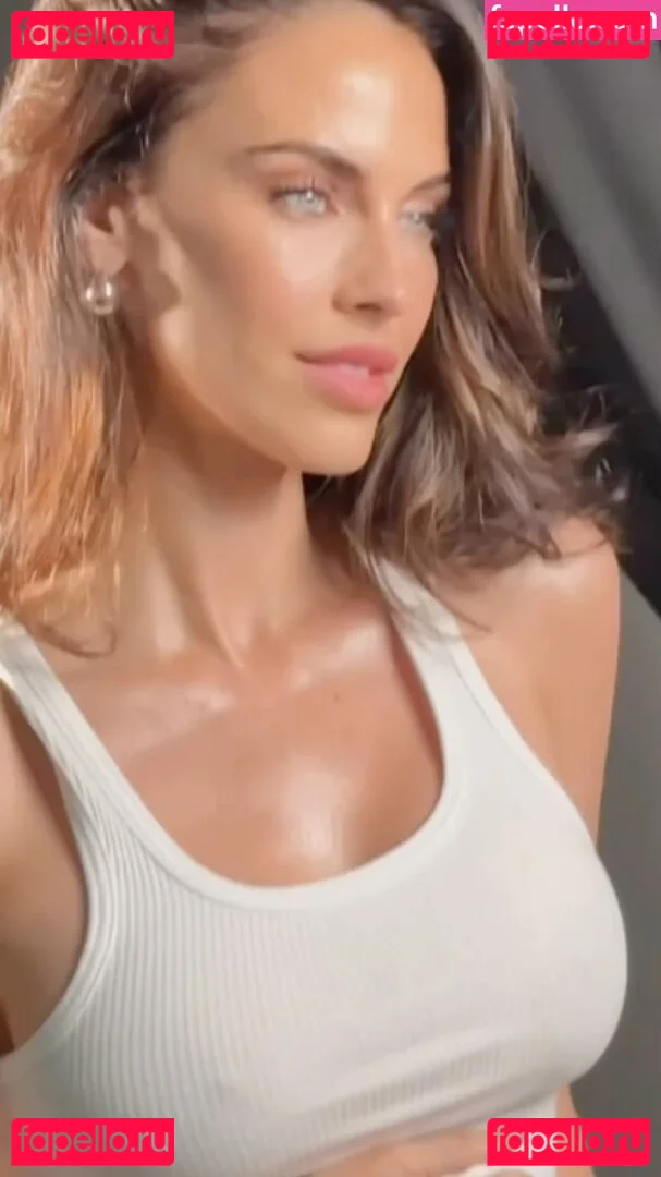Jessica Lowndes Onlyfans Photo Gallery 