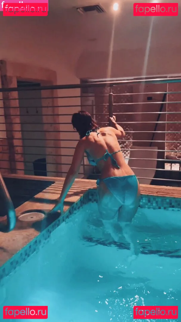 Jessica Lowndes Onlyfans Photo Gallery 