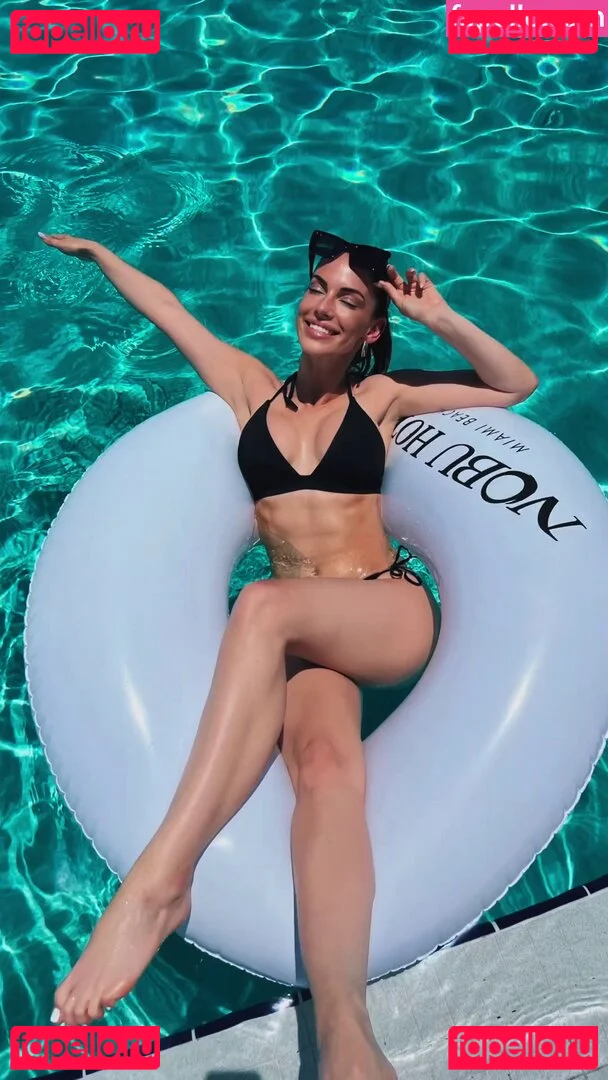 Jessica Lowndes Onlyfans Photo Gallery 