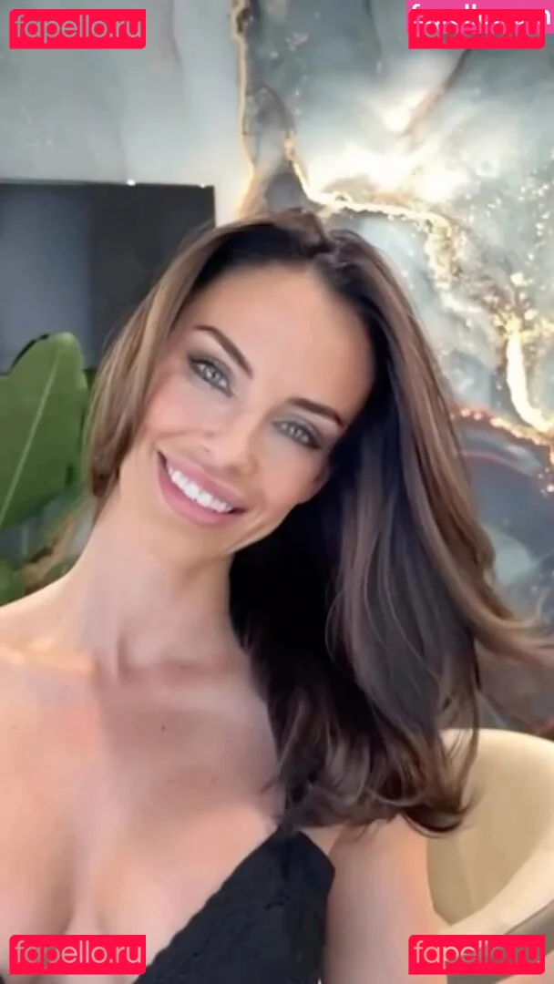 Jessica Lowndes Onlyfans Photo Gallery 