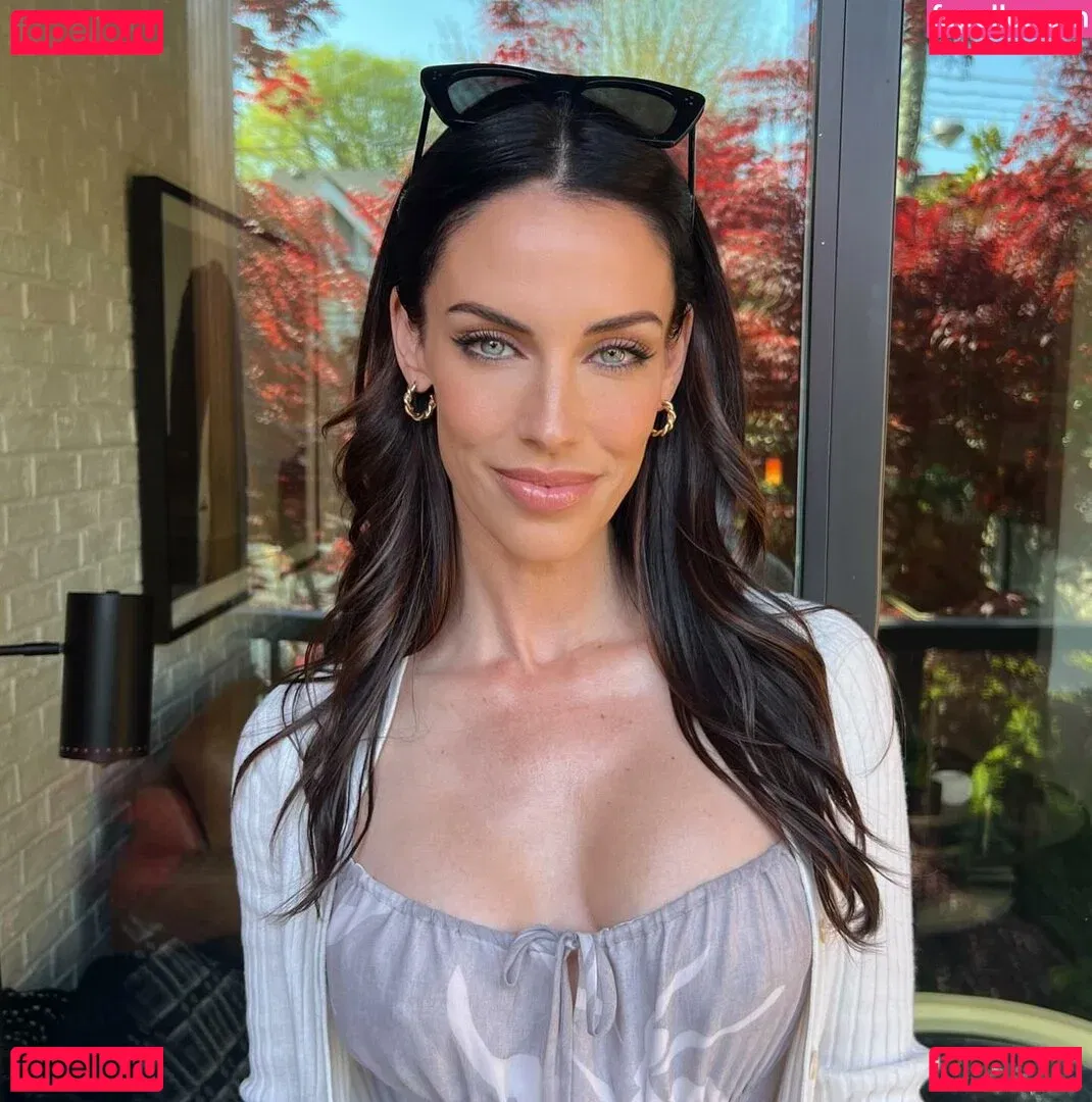 Jessica Lowndes Onlyfans Photo Gallery 