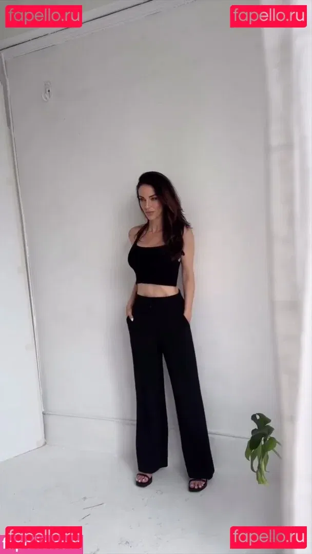 Jessica Lowndes Onlyfans Photo Gallery 