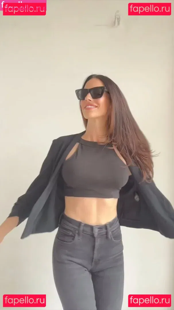 Jessica Lowndes Onlyfans Photo Gallery 