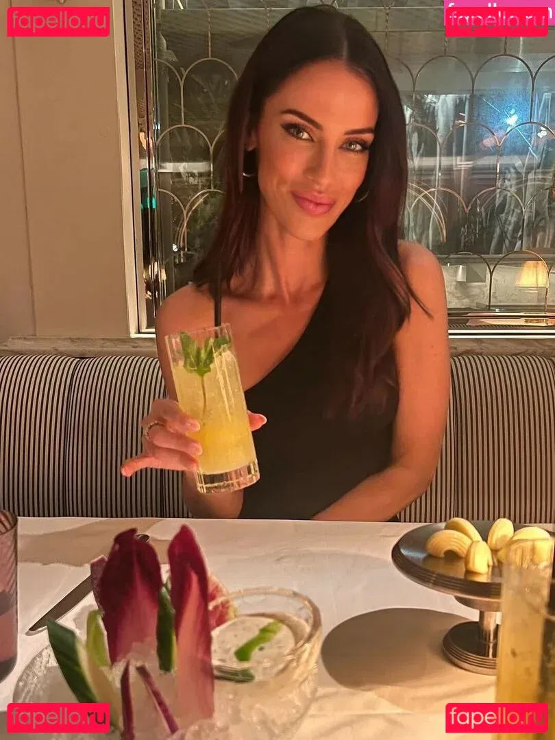 Jessica Lowndes Onlyfans Photo Gallery 