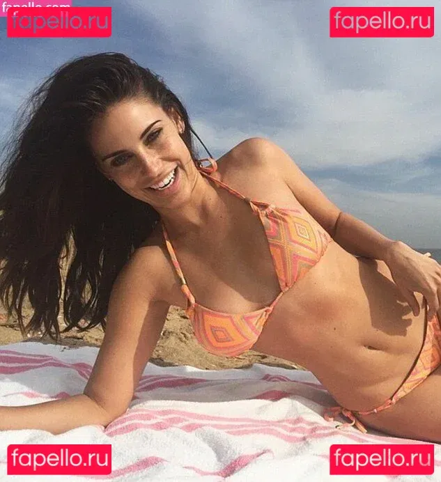 Jessica Lowndes Onlyfans Photo Gallery 